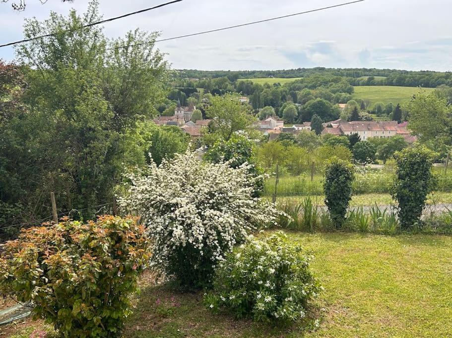 Maison Au Coeur Du Perigord Vert Javerlhac-et-la-Chapelle-Saint-Robert Екстериор снимка