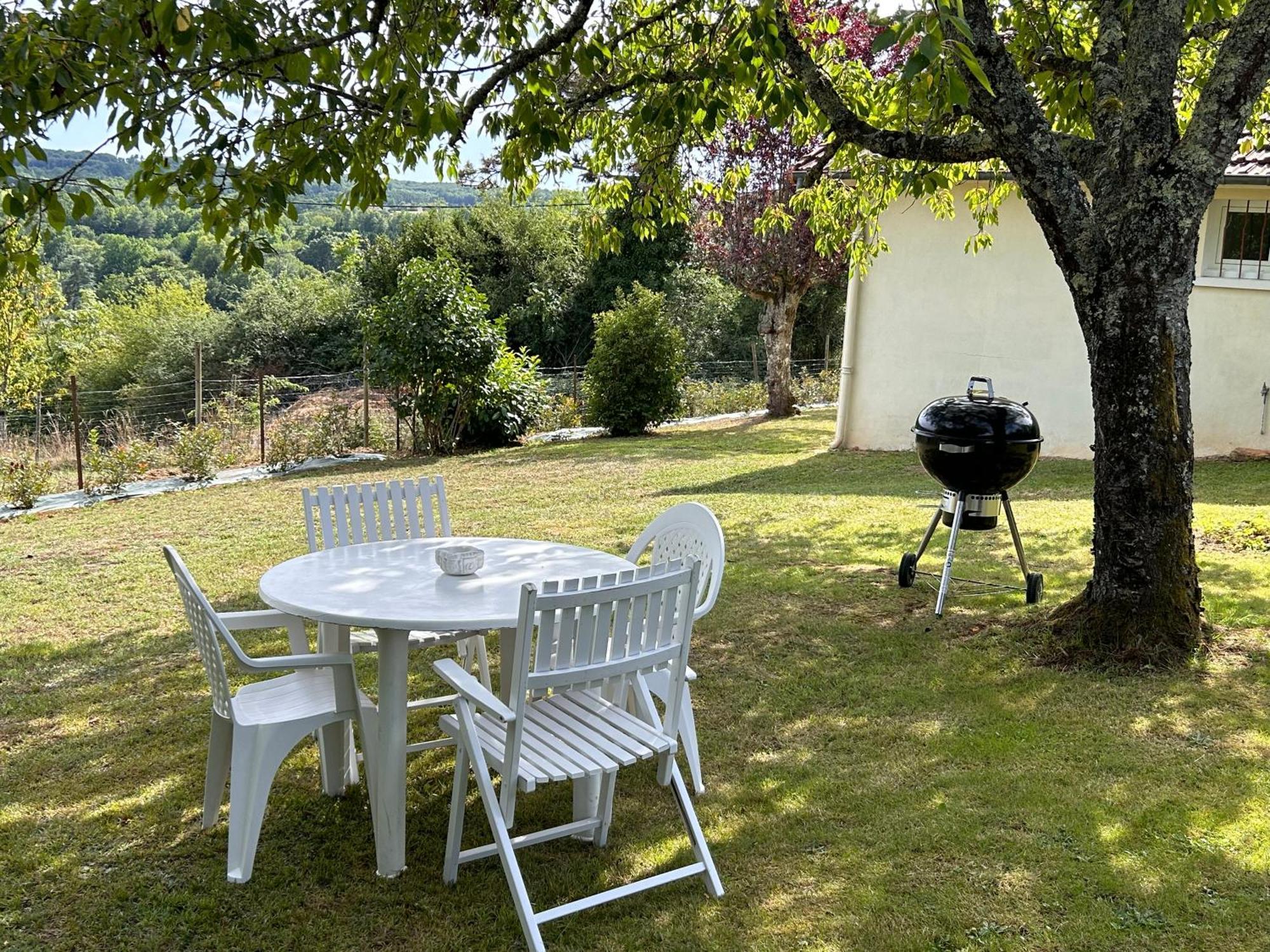 Maison Au Coeur Du Perigord Vert Javerlhac-et-la-Chapelle-Saint-Robert Екстериор снимка